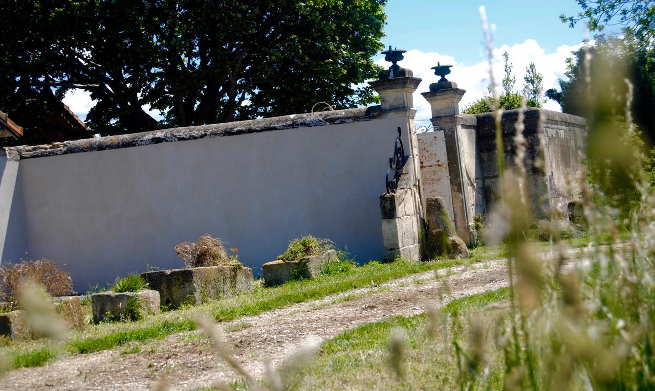 Le Mas Marguerite Arlés Exterior foto