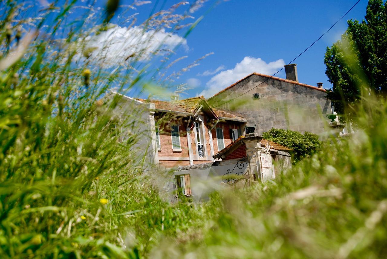 Le Mas Marguerite Arlés Exterior foto
