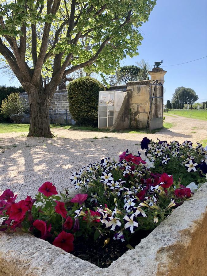 Le Mas Marguerite Arlés Exterior foto