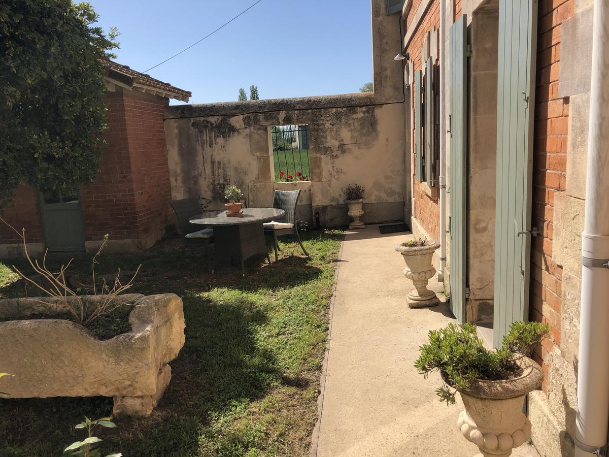 Le Mas Marguerite Arlés Exterior foto